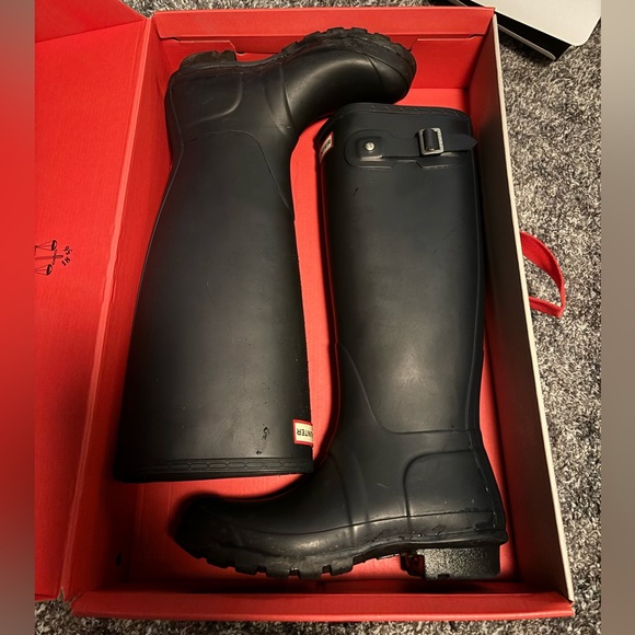 Women’s Original Tall Hunter Boots in Navy - Picture 3 of 12